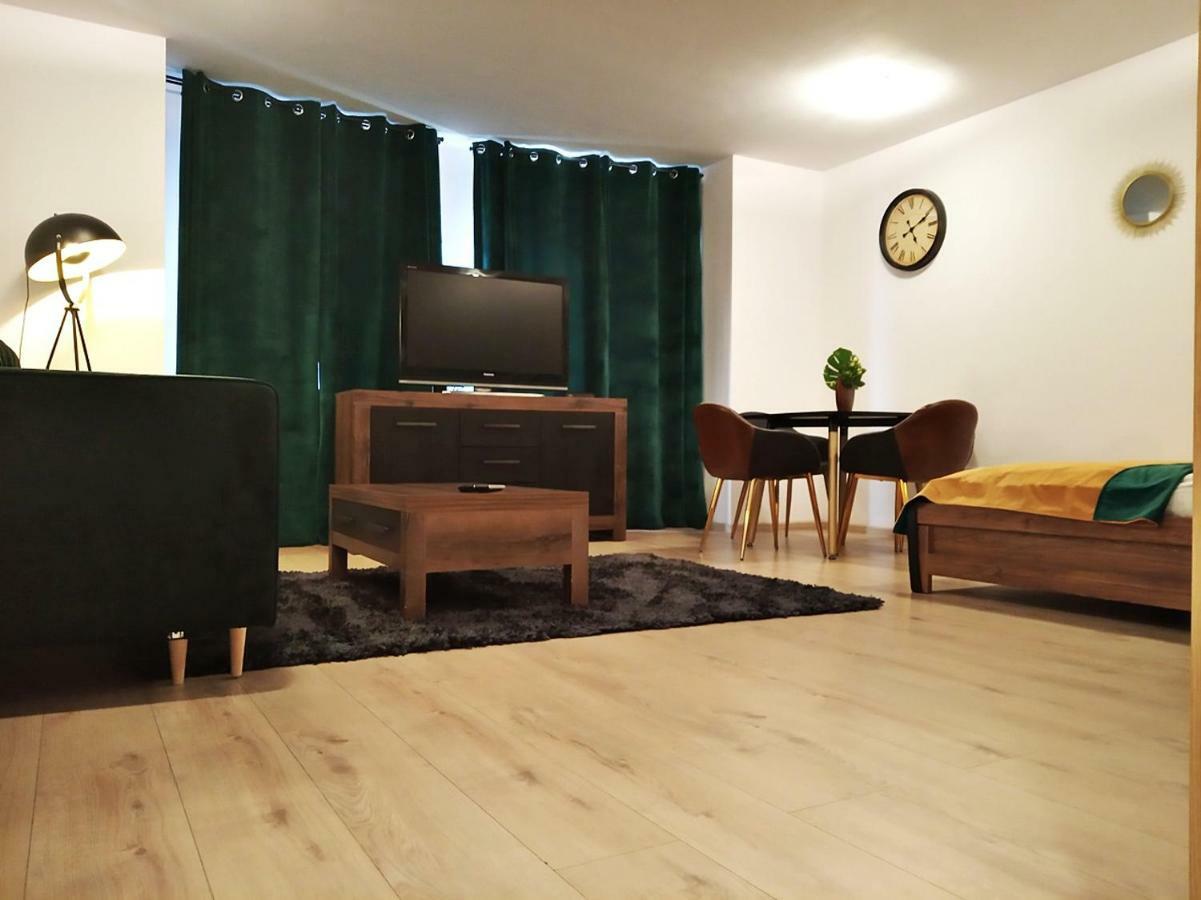 Downtown Studio Apartment Zielona Gora  Luaran gambar